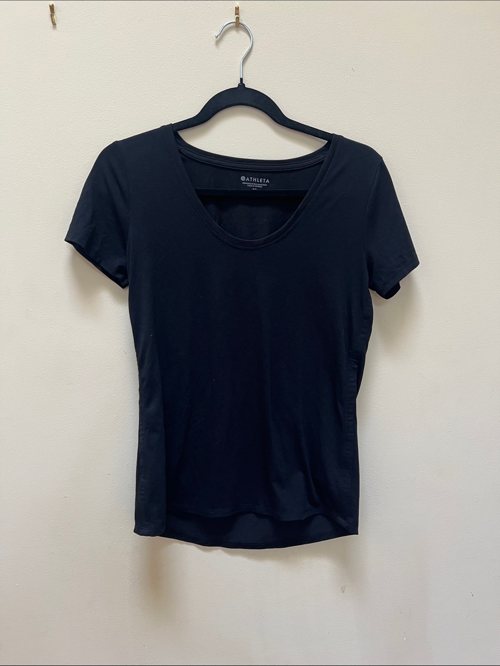 Athleta Free with any purchase Black Scoop Neck Short Sleeve Tee, XS EUC